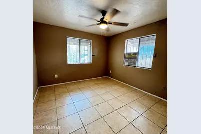 9420 E Speedway Boulevard #9, Tucson, AZ 85710 - Photo 7