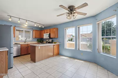 8201 N Tammeron Court, Tucson, AZ 85741 - Photo 7