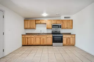 3930 N Pomona Rd, Tucson, AZ 85705 - Photo 11