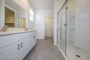4882 E Greenway Wash Dr, Tucson, AZ 85706 - Photo 9
