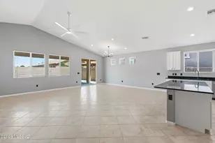 11076 W Fountain View Dr, Marana, AZ 85653 - Photo 11