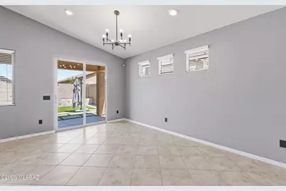 11076 W Fountain View Drive, Marana, AZ 85653 - Photo 13