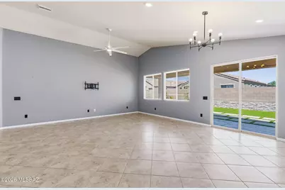 11076 W Fountain View Drive, Marana, AZ 85653 - Photo 15