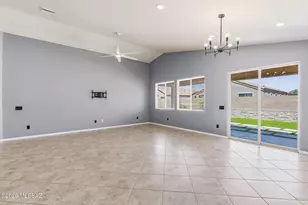 11076 W Fountain View Dr, Marana, AZ 85653 - Photo 15