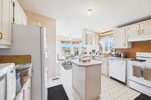 17415 W Oatman Rd, Marana, AZ 85653 - Photo 13