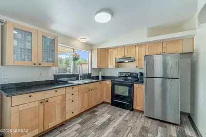 6565 N Positano Way, Tucson, AZ 85741 - Photo 11