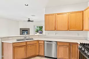 8005 N Iron Ridge Dr, Tucson, AZ 85743 - Photo 13
