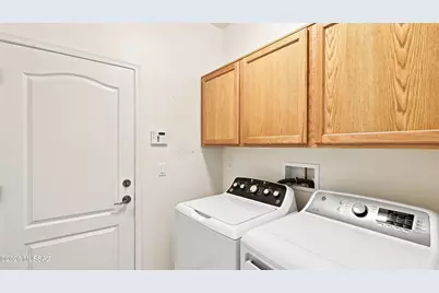 8005 N Iron Ridge Drive, Tucson, AZ 85743 - Photo 15