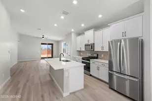 7818 S Wild Prairie Dr, Tucson, AZ 85757 - Photo 3