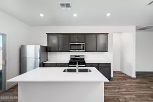 7684 S Wild Prairie Dr, Tucson, AZ 85757 - Photo 5