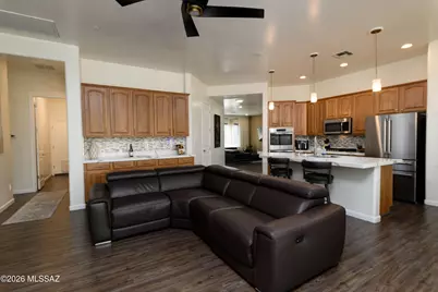 1544 W Soft Breeze Court, Oro Valley, AZ 85737 - Photo 9