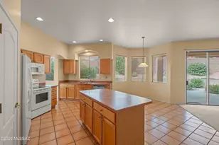11697 N Quandry Dr, Tucson, AZ 85737 - Photo 9