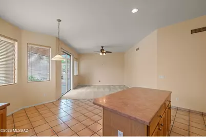 11697 N Quandry Drive, Tucson, AZ 85737 - Photo 15