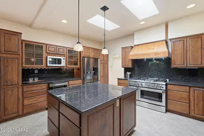 2041 W VÃ­a Del Picamaderos, Green Valley, AZ 85622 - Photo 15