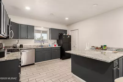 6219 E Rosewood Street, Tucson, AZ 85711 - Photo 7