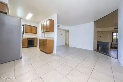 3690 N Country Club Road #1040, Tucson, AZ 85716 - Photo 7