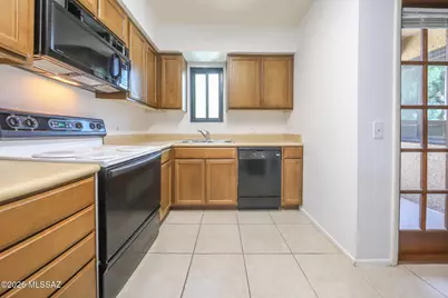 3690 N Country Club Road #1040, Tucson, AZ 85716 - Photo 9