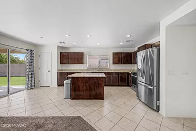 8261 N Stonehill Drive, Tucson, AZ 85743 - Photo 17