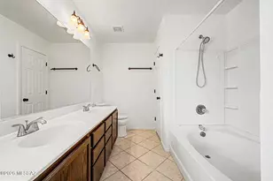 8261 N Stonehill Dr, Tucson, AZ 85743 - Photo 21
