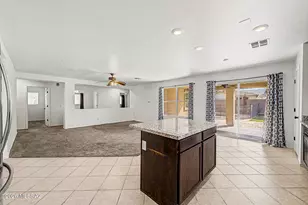 8261 N Stonehill Dr, Tucson, AZ 85743 - Photo 15