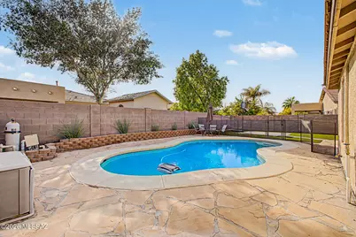 8261 N Stonehill Drive, Tucson, AZ 85743 - Photo 35