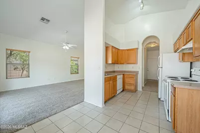 6158 W Sandburg Court, Tucson, AZ 85743 - Photo 5