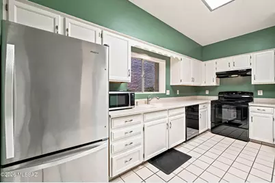 1310 W Calle Serrano, Green Valley, AZ 85622 - Photo 9