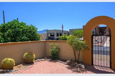 1310 W Calle Serrano, Green Valley, AZ 85622 - Photo 5