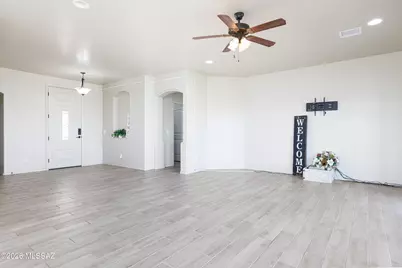 6647 E Big Spur Circle, Hereford, AZ 85615 - Photo 7