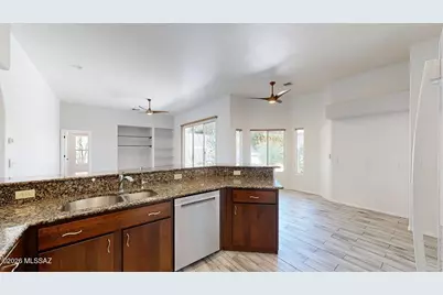 12511 N Forest Lake Way, Oro Valley, AZ 85755 - Photo 13