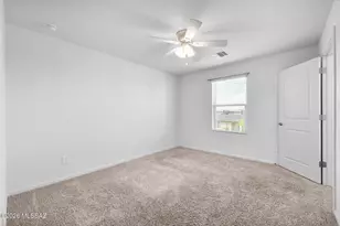 7801 S Walnutview Dr S, Tucson, AZ 85757 - Photo 19