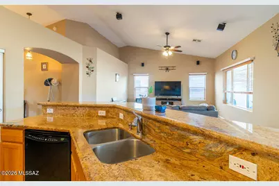 9426 N Stonebrook Drive, Marana, AZ 85743 - Photo 11