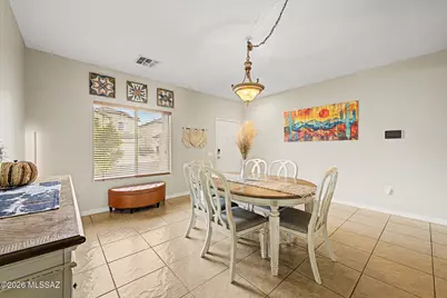 879 W Vuelta Granadina, Sahuarita, AZ 85629 - Photo 5