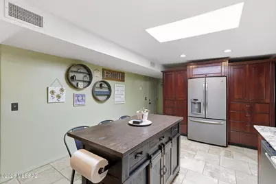 8325 E Rolling Ridge Street, Tucson, AZ 85710 - Photo 9