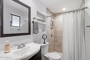 8325 E Rolling Ridge St, Tucson, AZ 85710 - Photo 17