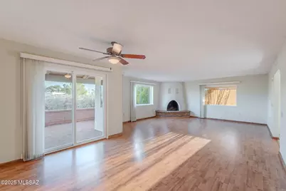 939 S Las Lomas Circle, Green Valley, AZ 85614 - Photo 9
