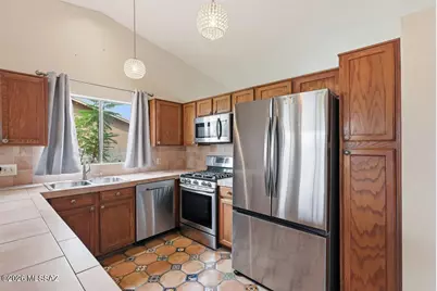 10040 E Watson Drive, Tucson, AZ 85730 - Photo 9