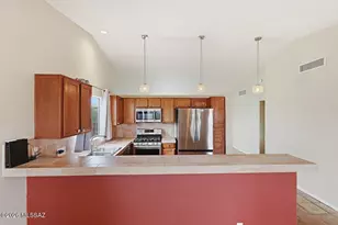 10040 E Watson Dr, Tucson, AZ 85730 - Photo 13