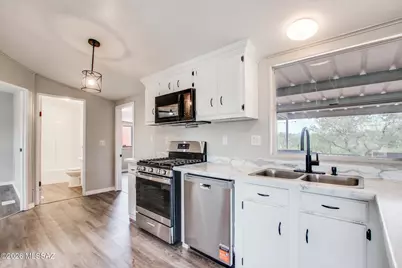 7652 W Zorro Road, Tucson, AZ 85757 - Photo 13