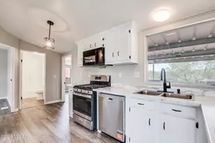 7652 W Zorro Rd, Tucson, AZ 85757 - Photo 13