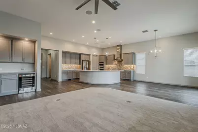 525 N Sonoma Vista Drive, Green Valley, AZ 85614 - Photo 11