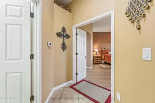 1101 W Mountain Nugget Dr, Green Valley, AZ 85614 - Photo 17
