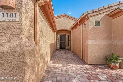 1101 W Mountain Nugget Drive, Green Valley, AZ 85614 - Photo 3