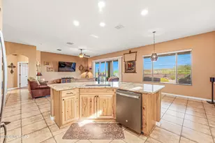 1101 W Mountain Nugget Dr, Green Valley, AZ 85614 - Photo 15