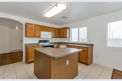 2057 W Silver Meadow Place, Tucson, AZ 85745 - Photo 3
