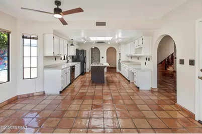 10613 N Thunder Hill Place, Oro Valley, AZ 85737 - Photo 13