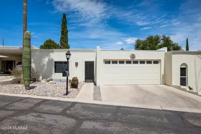 6100 N Oracle Road #19, Tucson, AZ 85704 - Photo 1