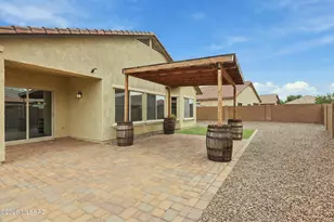 12361 N Fernsbury Dr, Marana, AZ 85653 - Photo 13