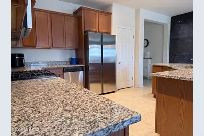 12361 N Fernsbury Drive, Marana, AZ 85653 - Photo 3