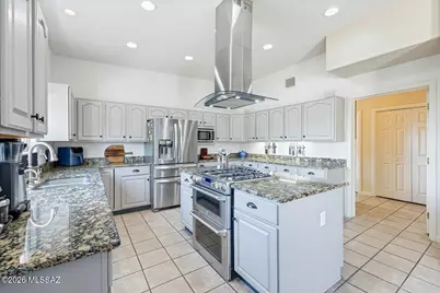 3402 W Foxes Den Drive, Tucson, AZ 85745 - Photo 17